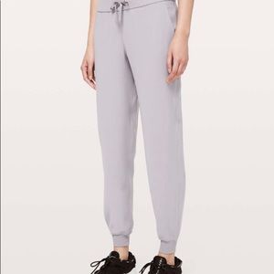 Lululemon On The Fly Jogger Woven 28” Size 12